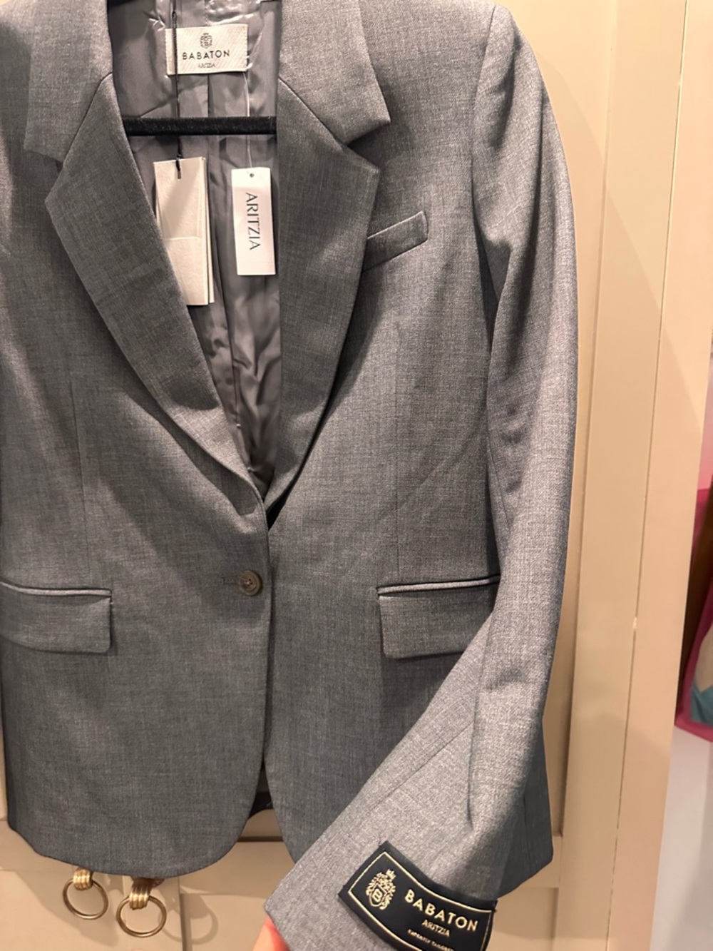 Aritzia Blazer - Picture 4 of 7